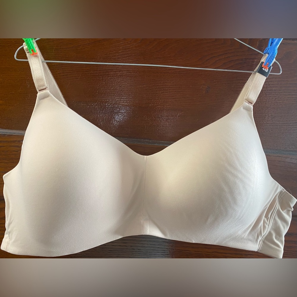 NWT Torrid Curve 360 Backsmoothing Wire-Free Lightly Lines Everyday Bra, nude